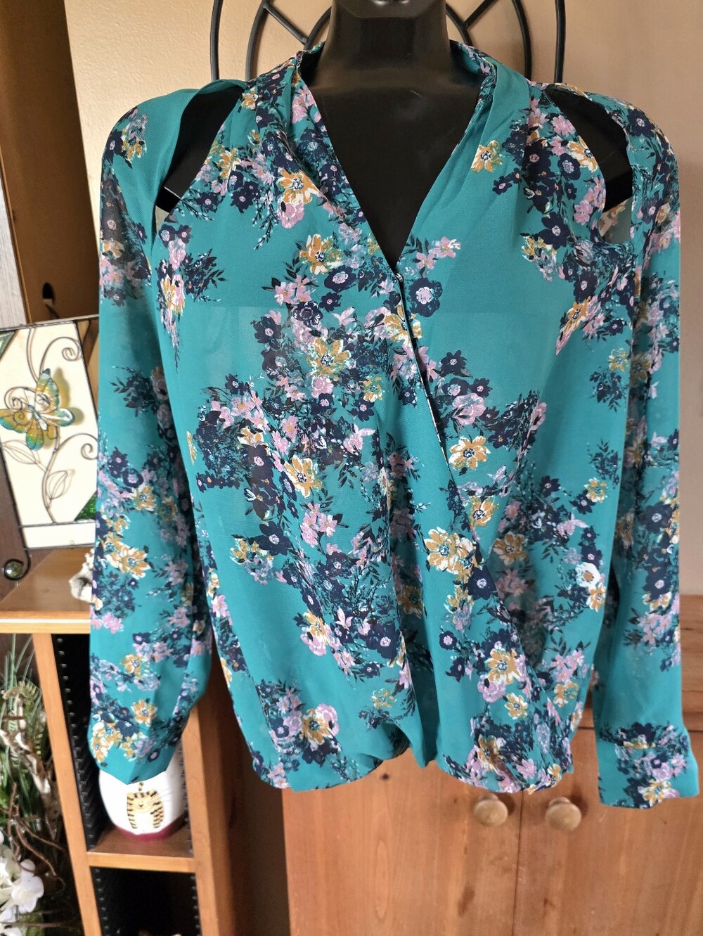 Maurices Green Floral Cold Shoulder Faux Wrap Long Sleeve Semi-Sheer Blouse Sz M